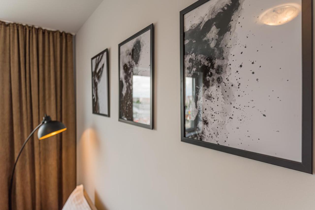 Coresi Modern Apartment Brasov Bagian luar foto