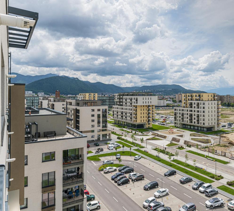 Coresi Modern Apartment Brasov Bagian luar foto