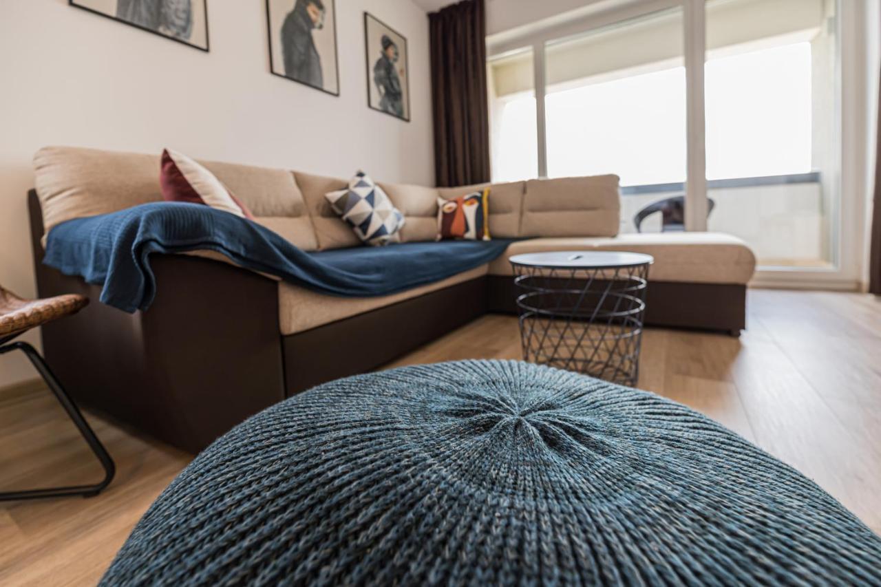 Coresi Modern Apartment Brasov Bagian luar foto