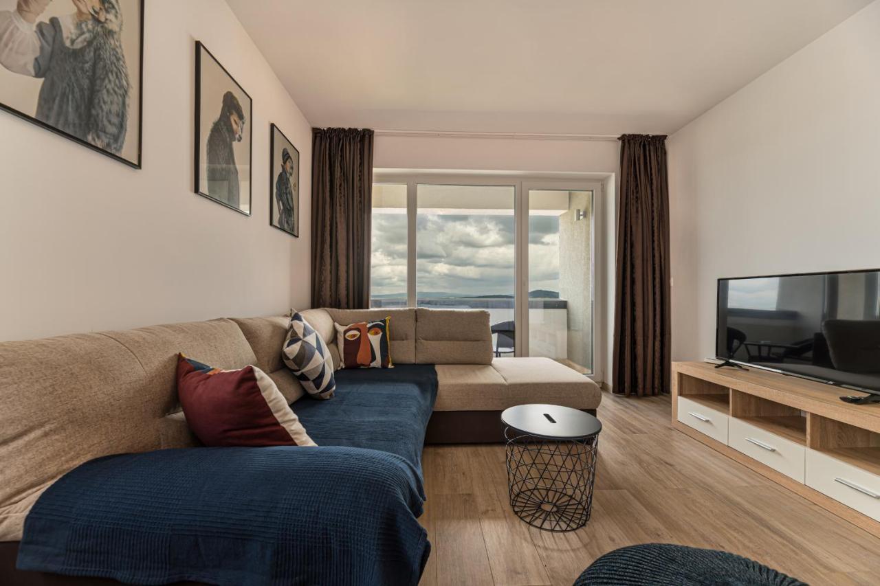 Coresi Modern Apartment Brasov Bagian luar foto