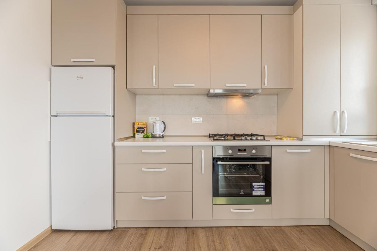 Coresi Modern Apartment Brasov Bagian luar foto